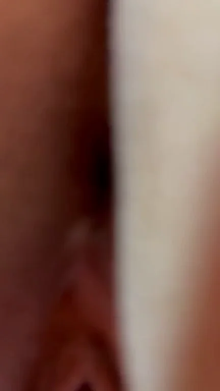 Interact if you eat ass & you like Latina sugar ??