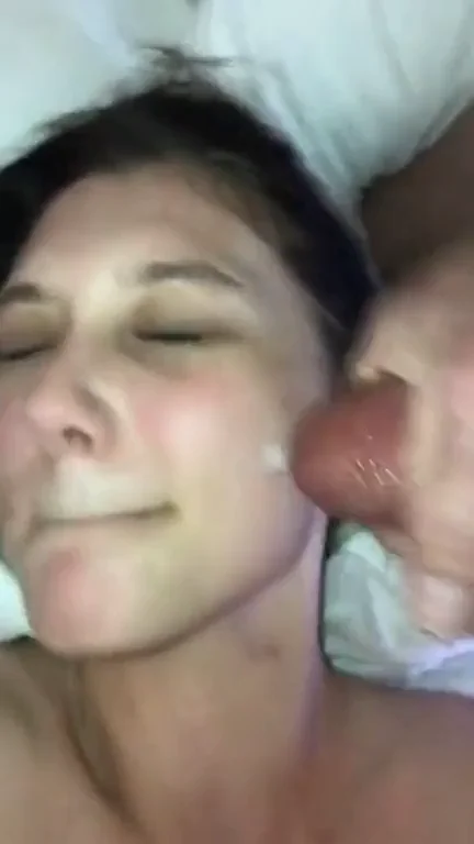 💦 Face Creamed Slut Fucked Hard in Threesome 😈