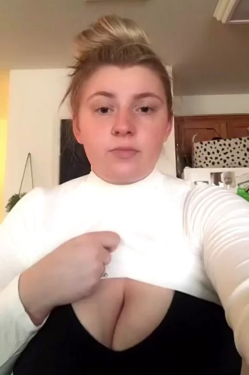 Tight Fit Mommy Tits Struggle 💦🍈🍈