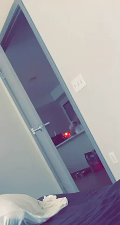 😊 Shy Slut's Embarrassing Bedroom Peek 😳💦