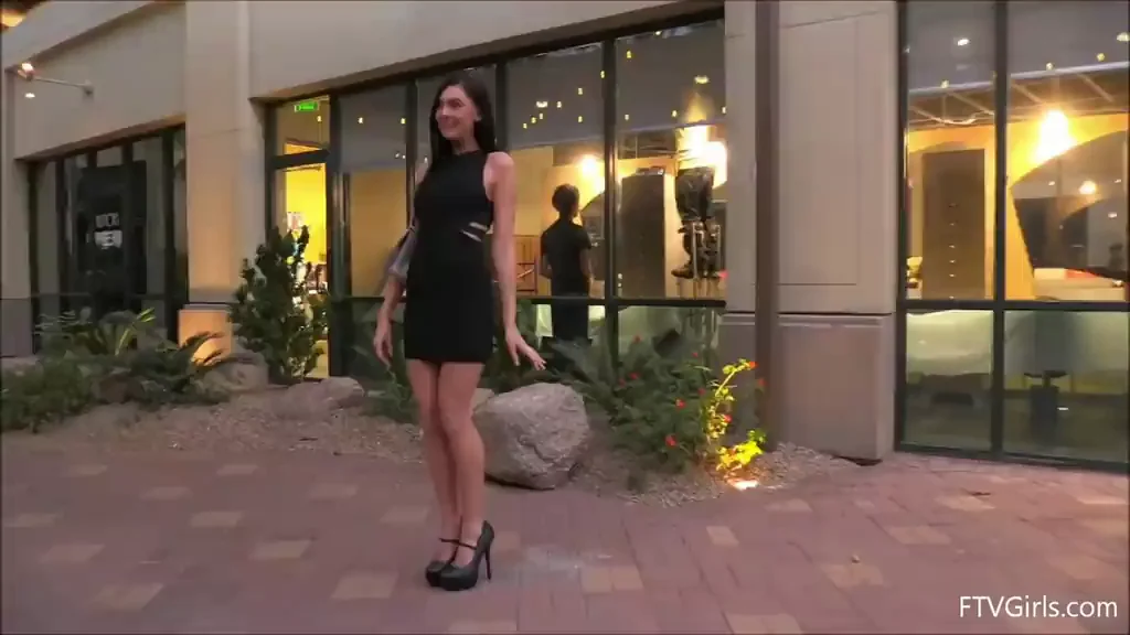 Marley Brinx Strips Butt Naked in Public 🔥🍑