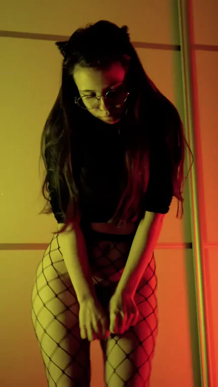 Im new to this so be gentle. My goofy dancing is still hot ?
