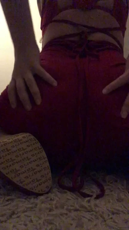 I hope I catch some older guys attention today ?(OC) x