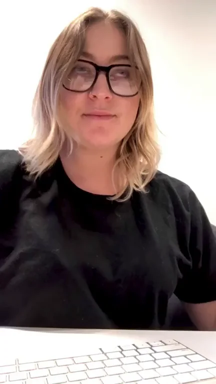 Office Slut's Heart-Pounding Boob Flash Behind Monitor 😈💦