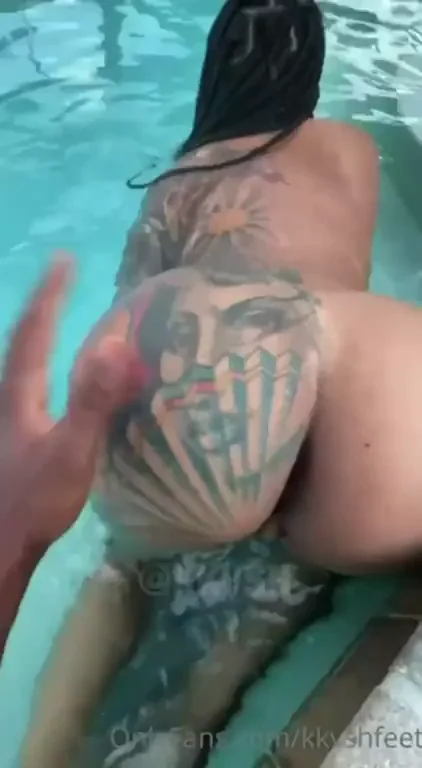Never Seen Before? Pool Vibe pussy ? Free Link Comment??