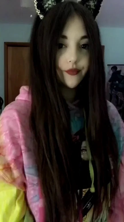 Super cute goth girl