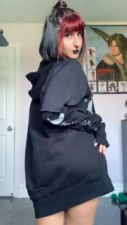 I see a lot of boobies on here, what do you think about a 5’0 goth chick with a big ass?
