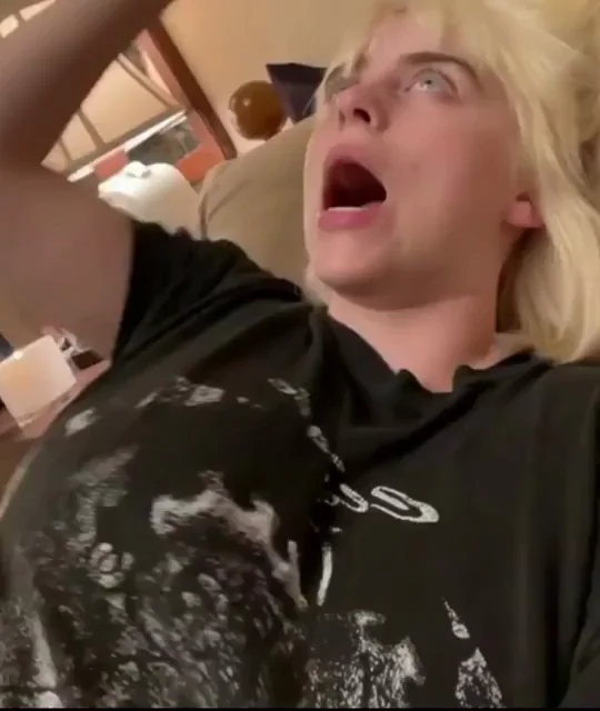 OMG dude, her insta story