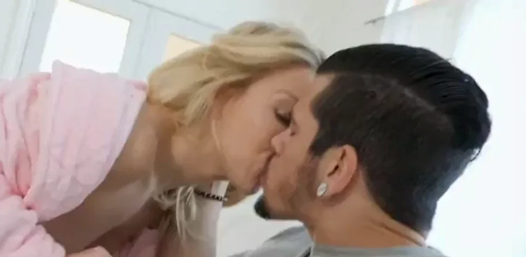 Stepmom helps me when my gf ignores