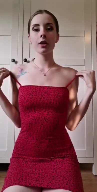 Norwegian Teen's Juicy Titty Drop Flash 🔥🍒