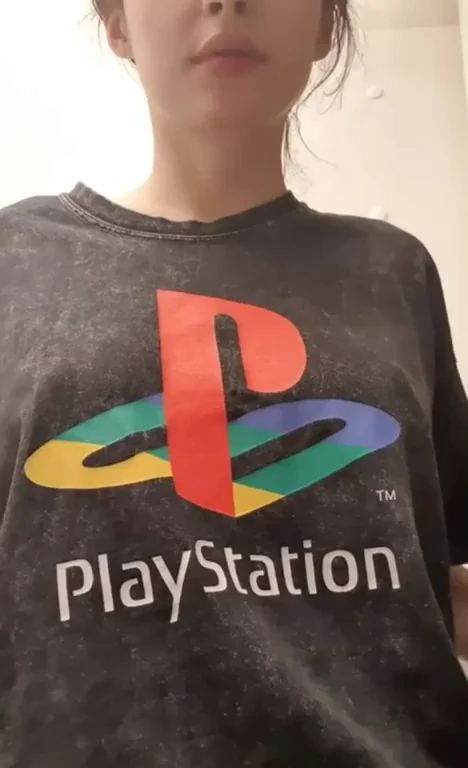 What Would You Do Behind This PlayStation Slut? 👀🍑🔥
