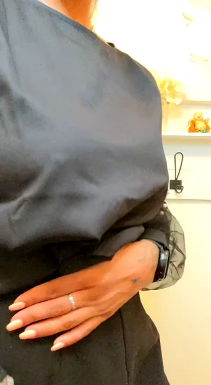 Massive Latina Tits Tease 💦🍈🍈