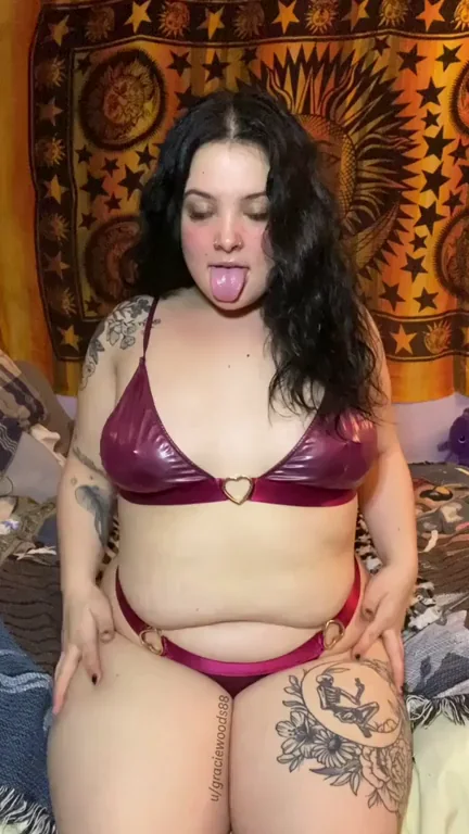 First Time Flashing My Juicy Pierced Titties 😍🔥 What Ya Think??
