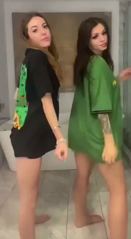 Playful TikTok Sluts Teasing for Volunteers 😏🍑💚