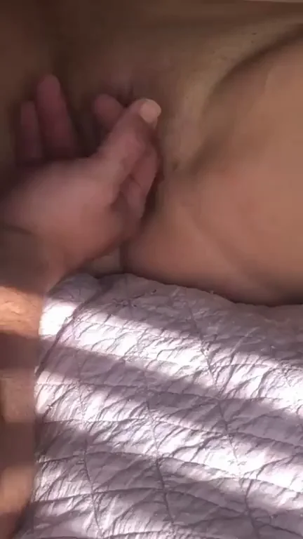 Sucking her clit and [m]assaging her g-spot makes for a happy mil[f]