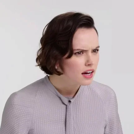Daisy ridley's face must be used as cum dump..