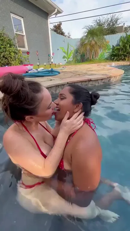 [f] I just made out with my friend ?[f]