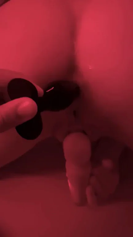 Imagine if it was your cock here instead ?