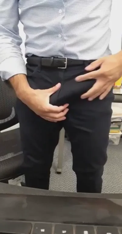 Late for Office Meeting 'Cause of This Fat Office Bulge 🍆💦