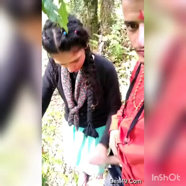 😈 Outdoor Fuck Fest: BF Pounds His Slutty Cam GF in the Woods 🍆💦