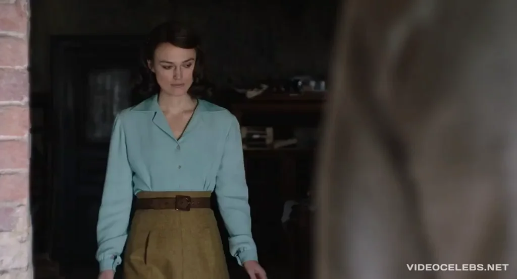 Keira Knightley looked so fucking hot here, what a lucky dude to have sex with such a milf.