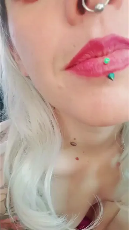 Anybody on here appreciate little titties??