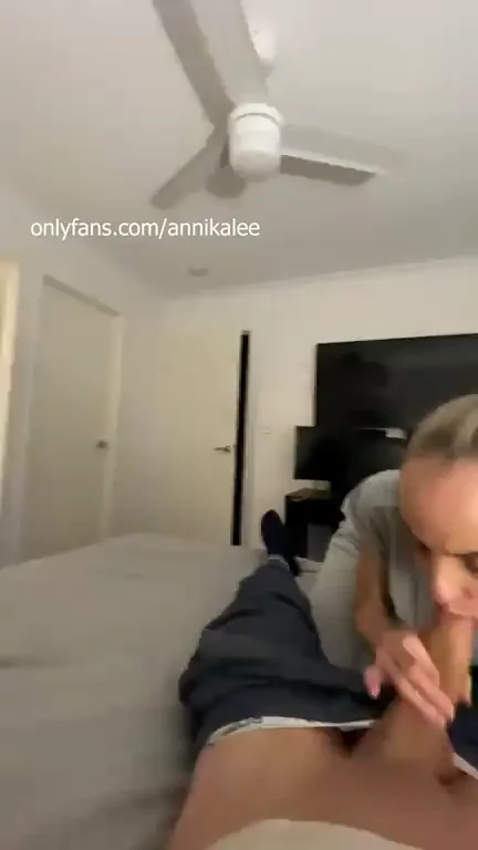 I'm a skinny blonde who likes to s*** BIG d***. See what else I can do. D*ck Rates on Subscription