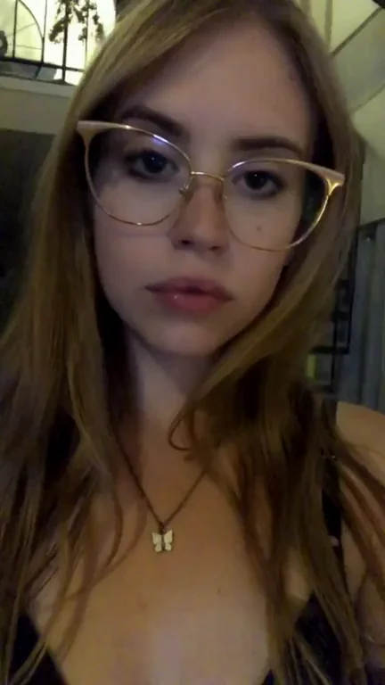 Glasses Slut Sticks Out Tongue for Cumshot Fun 😛💦