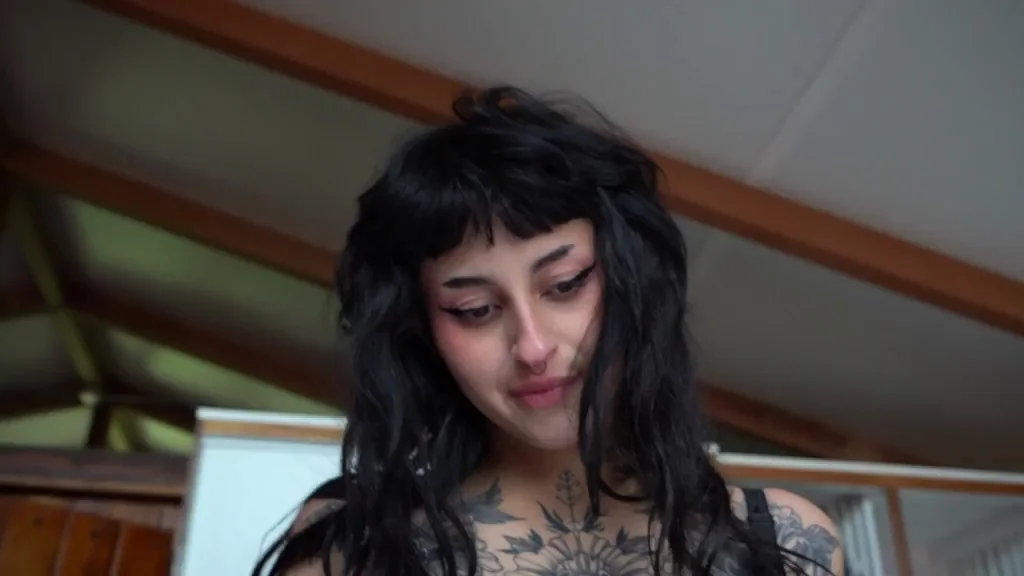 My boob reveal before I mount you ?