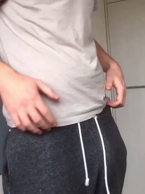 [M]agst du zuschauen wie ich mich ausziehe?