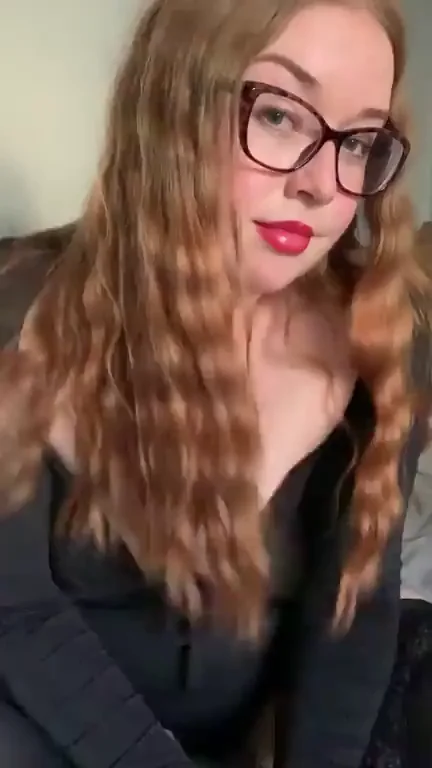 Feeling Cute & Thicc in Glasses 😍🍑🔥