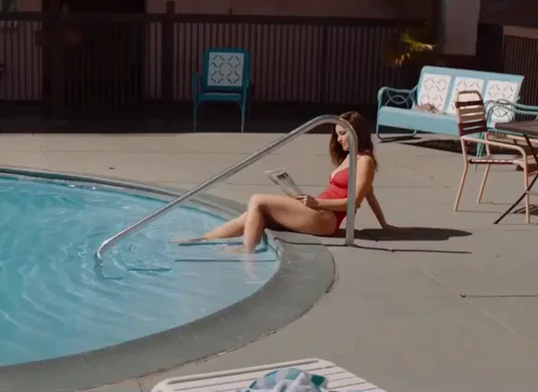 Minka Kelly's Steamy Poolside Tease 😈💦