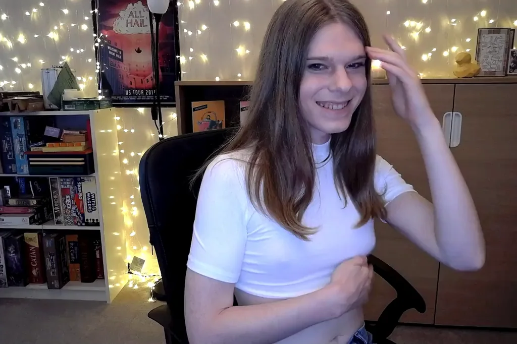 Luv My Tight White Shirt? 😏 Trans Tease 💋