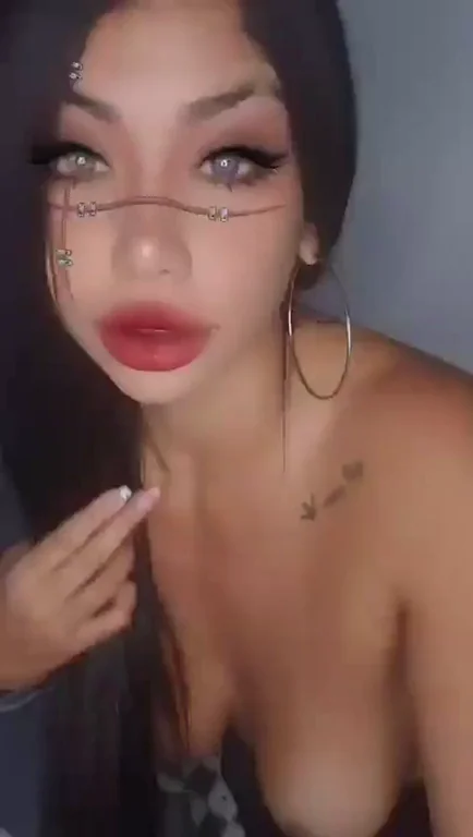 Luv My Nudes Babe? Lemme Flash More Tits 😈🍒