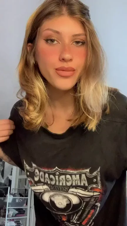 F21's Sauron Eye Pussy Glows Red 🔥👅