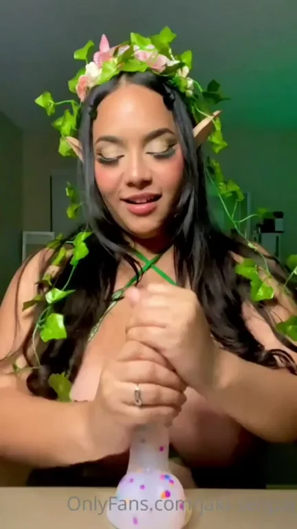 Delicious Girl With Big Boobs ? Link in Comment
