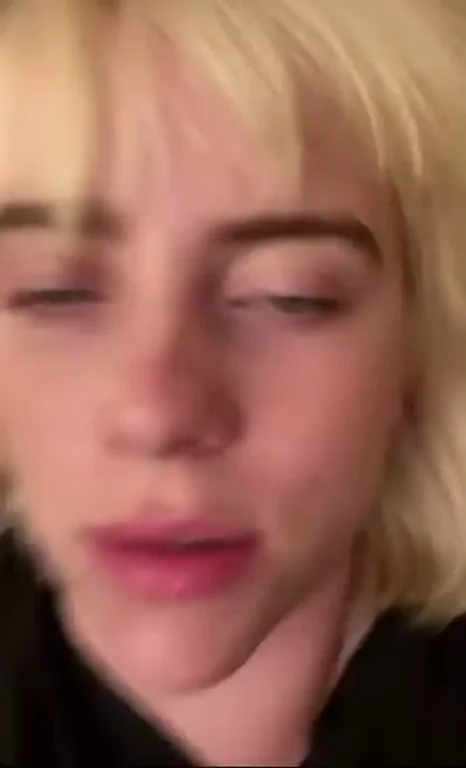 Billie Eilish has mesmerizing boobs