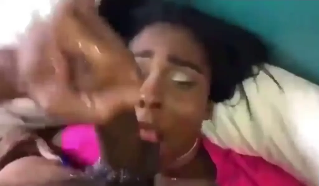 Ebony Babe Slurps Balls & Swallows Cumshot 😩💦👅
