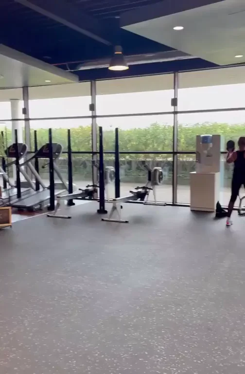 Horny 20yo Gym Slut Flashes Her Tight Ass for Attention