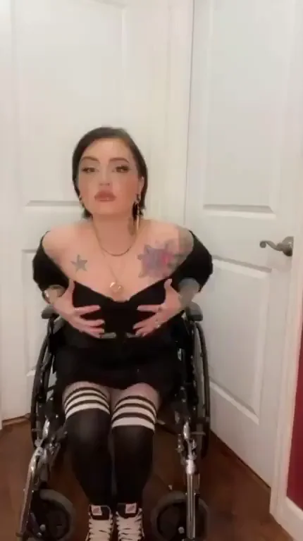 Any love for a disabled goth girl?