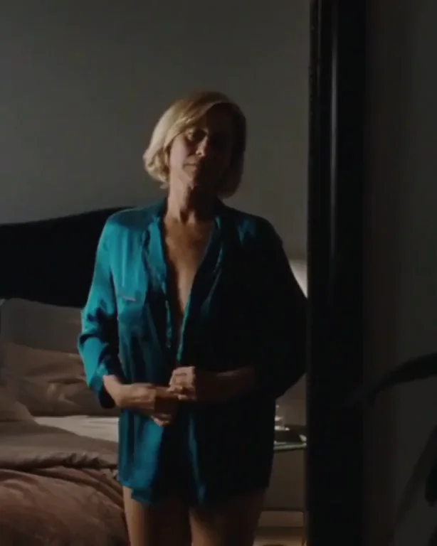 Trine Dyrholm in "Queen of Hearts" (2019)