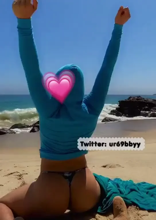 Fuck me at the beach while the seagulls watch (21)