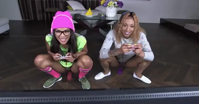 Gamer girls.
