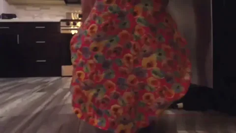 Obsessed with this pawg. Can anyone plz give me a name or source?