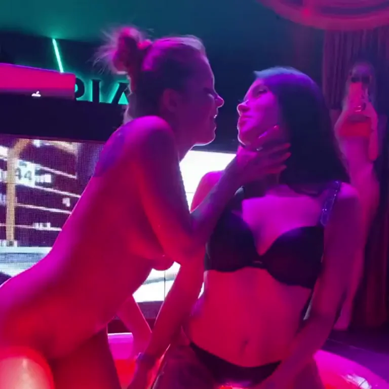 🔥 Hot Strippers Sucking Face in Neon Glow 💋🍑