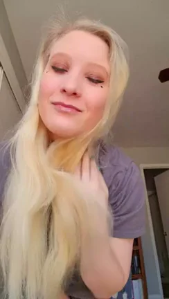 Petite 5'1 Blonde's Epic Titty Drop: Heavy Droopers Steal the Show!
