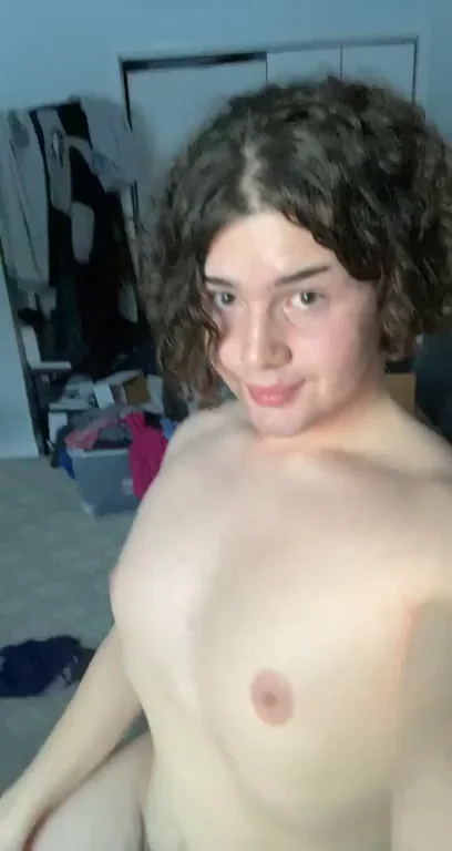 Lazy Sundays are better when I’m Naked ?