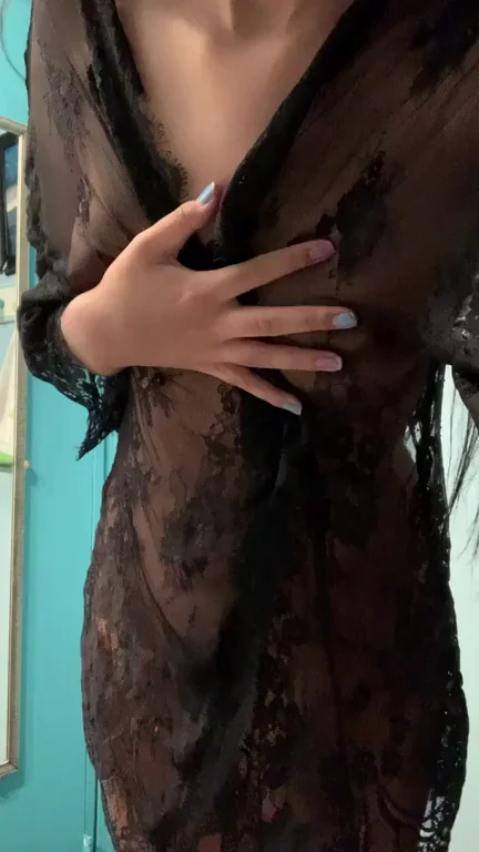 I'm petite with tiny tits, would yoy still enjoy getting my nudes?
