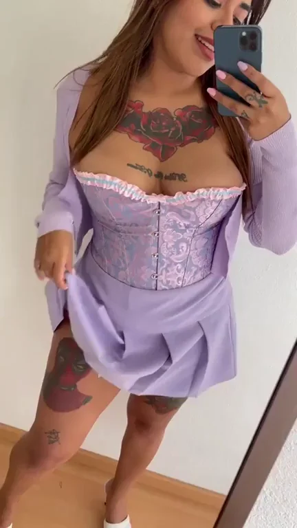 Do you like my skirt?