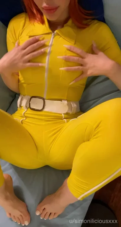 ?Simonilicious?Full Video in Comment link ??(18+only)?